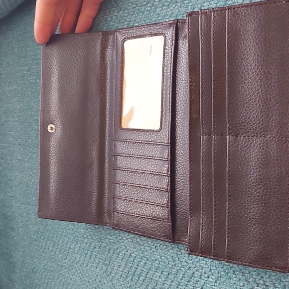 TRI FOLD WALLET! - Picture 4 of 4